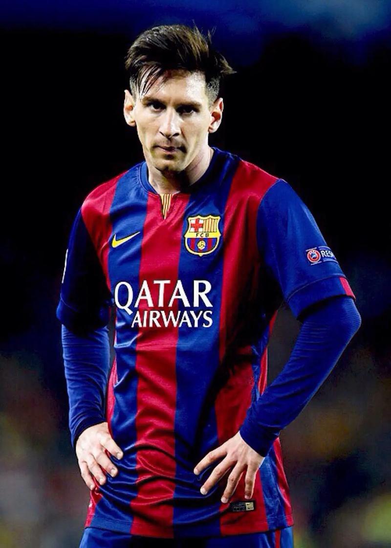 埃及主帅力挺暴怒发声的萨拉赫！向斯洛特传递明确信号（埃及主帅公开声援萨拉赫强硬发声 向斯洛特释放清晰信号）