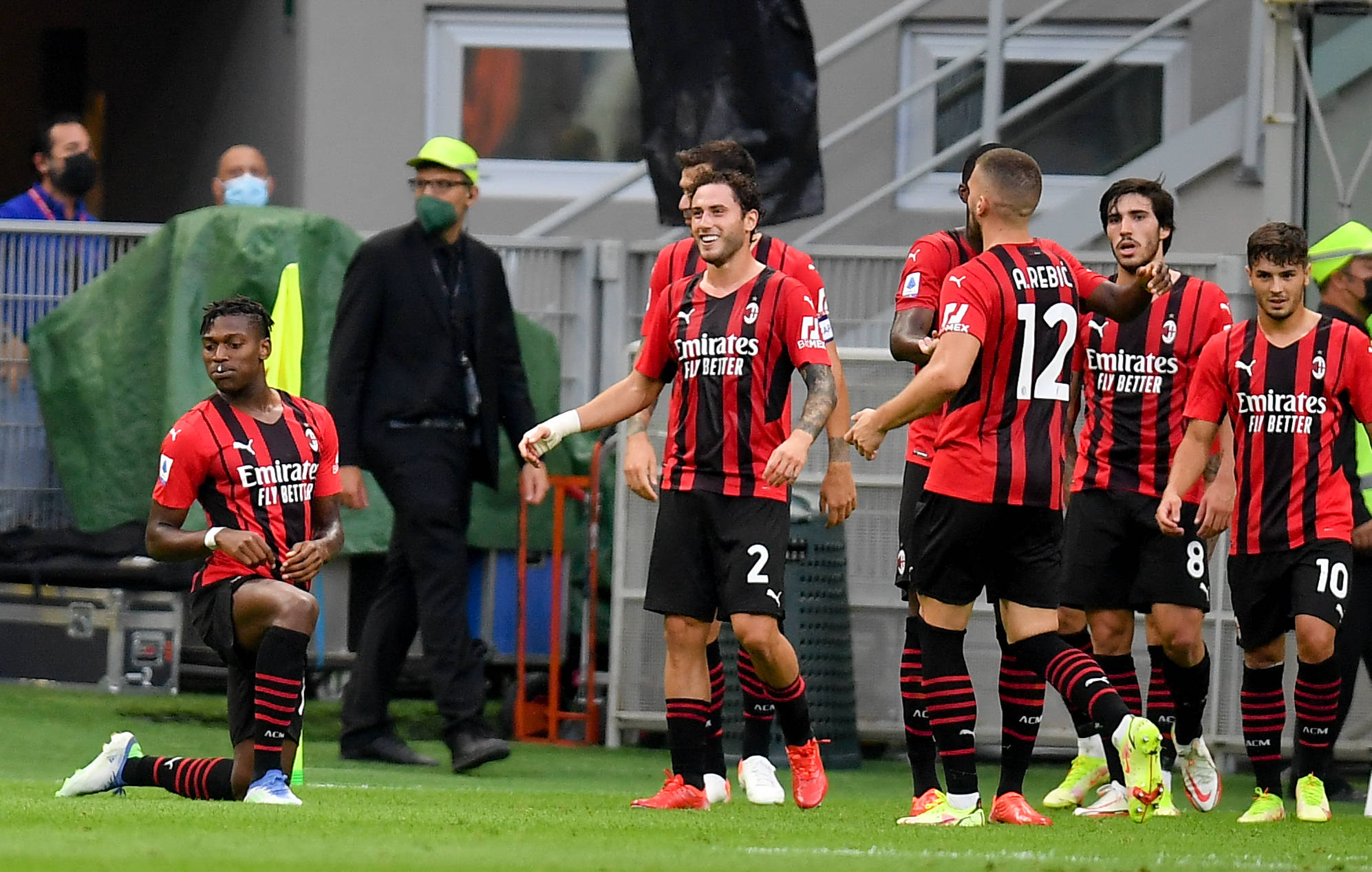 安德莱赫特主帅：孔帕尼足够敏锐，他想了解德卡特不需要问我（安德莱赫特主帅：孔帕尼很敏锐，想了解德卡特无需向我打听）