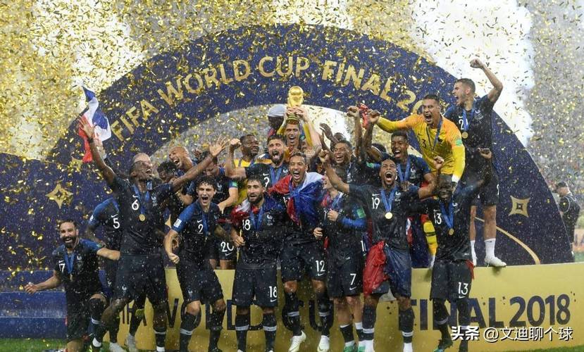 梅西曾被瓜迪奥拉安排踢陌生位置！他不断适应和学习，变得更强！（瓜帅曾让梅西改打陌生位置，他在适应与学习中愈发强大！）