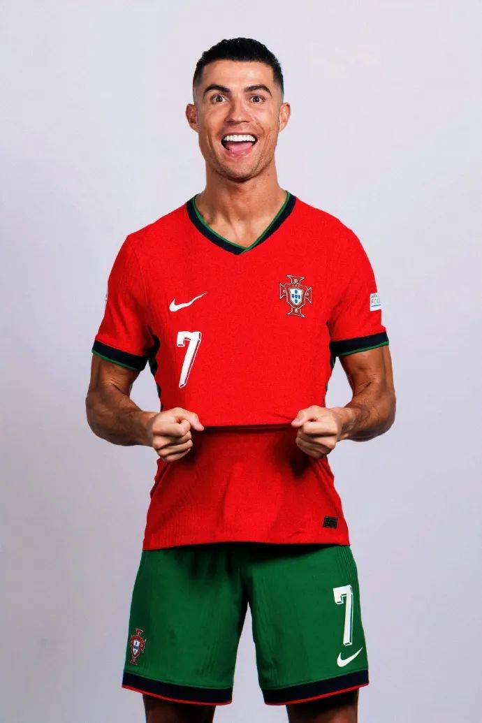 BBC记者：一名29岁的球员在伦敦市中心因涉嫌斗殴被捕