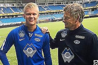 雷迪克：湖人目前首要任务是保护詹姆斯，而不是让他凑场次评奖