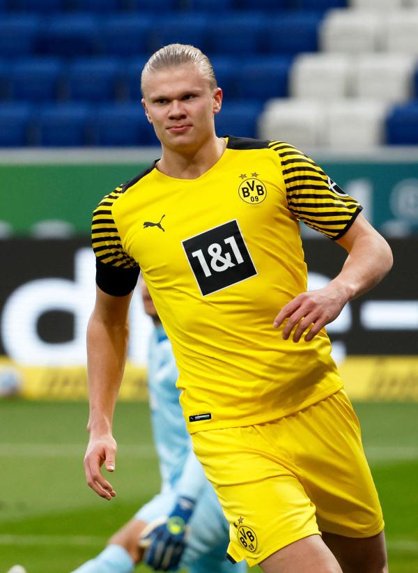 山东5-1三镇，卡扎双响失最佳射手，克雷桑破门，王大雷扑点（山东5-1大胜三镇：卡扎梅开二度仍无缘最佳射手，克雷桑破门，王大雷扑点）