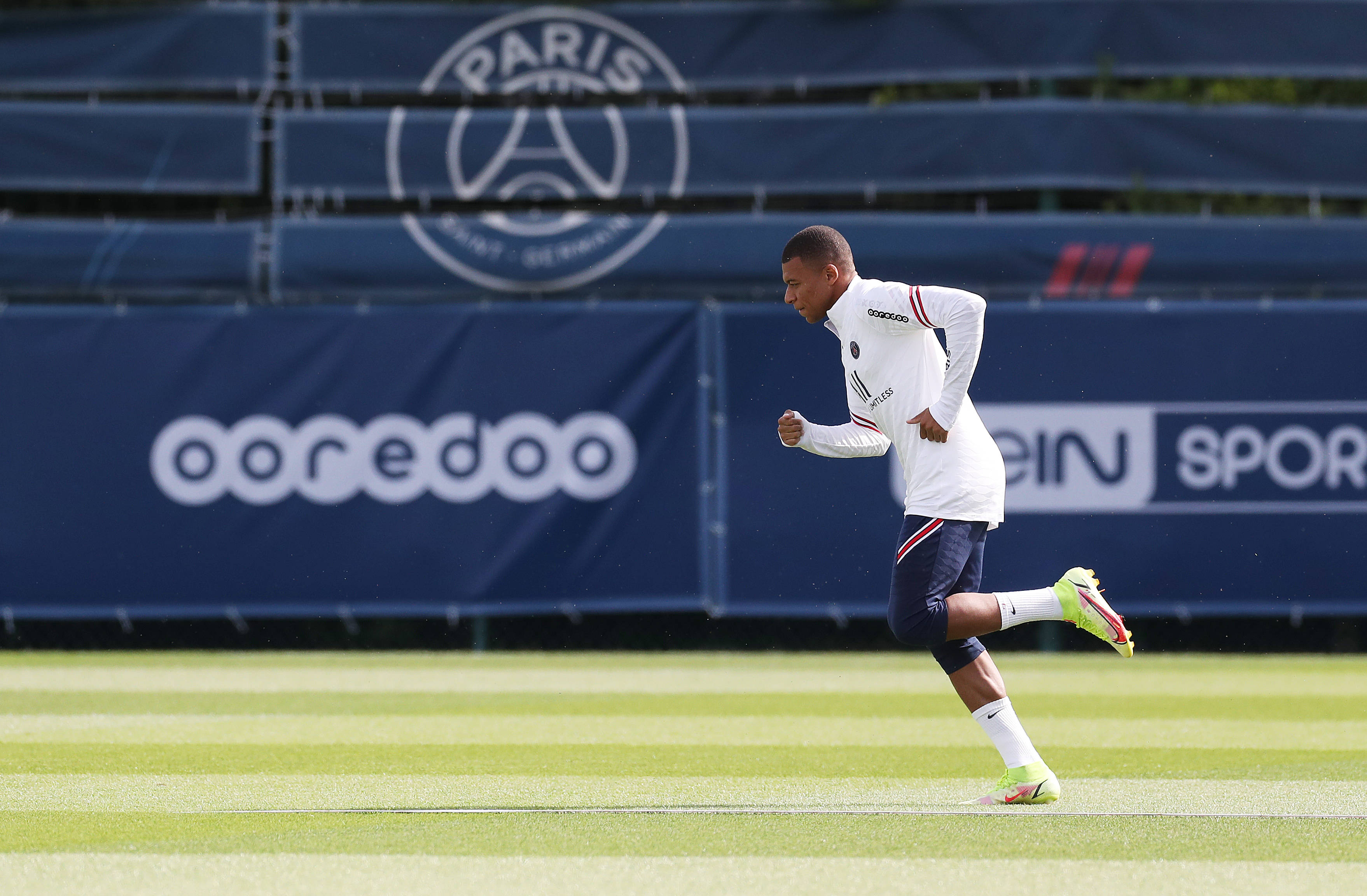 欧冠：利物浦2-0战胜马赛（欧冠赛场：利物浦2-0力克马赛）