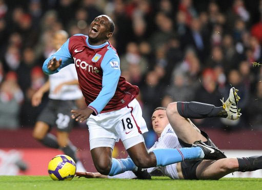 欧冠疯狂夜！3大豪门全逆转，17岁新星封神，后卫90秒双响炸场？（欧冠沸腾之夜：三大豪门齐逆转，17岁妖星封神，后卫90秒梅开二度引爆全场）