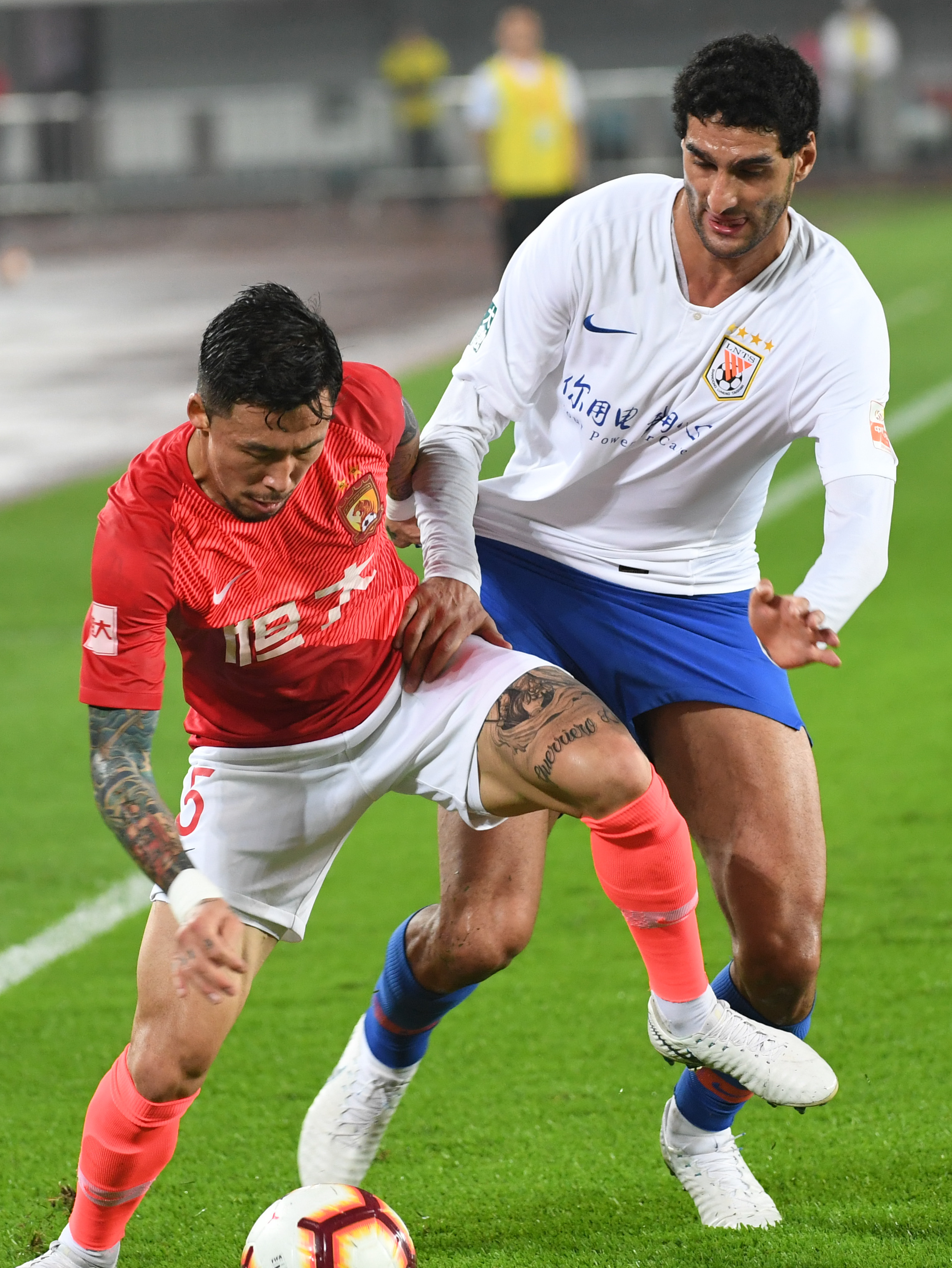 篮球湖人完成关键补强，签下经验丰富后卫（湖人完成重要补强，签下资深后卫）