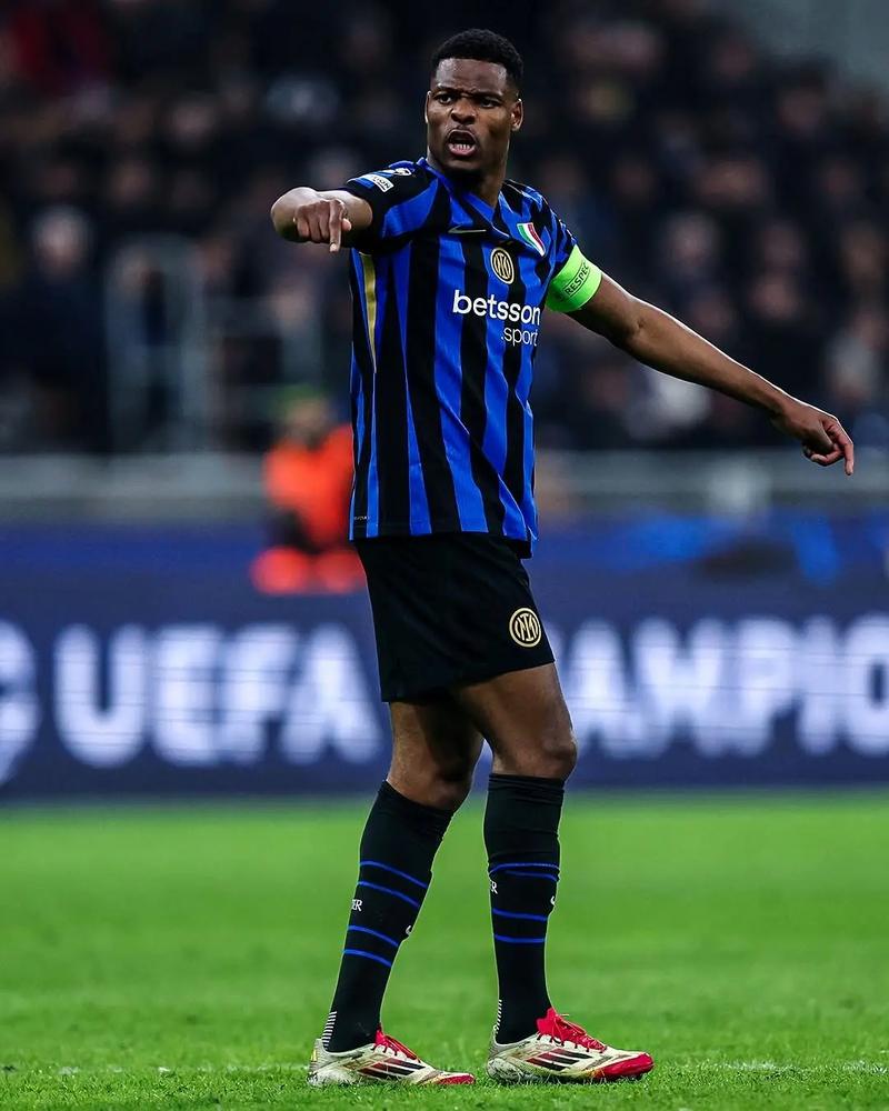 saas-dashboard-overview